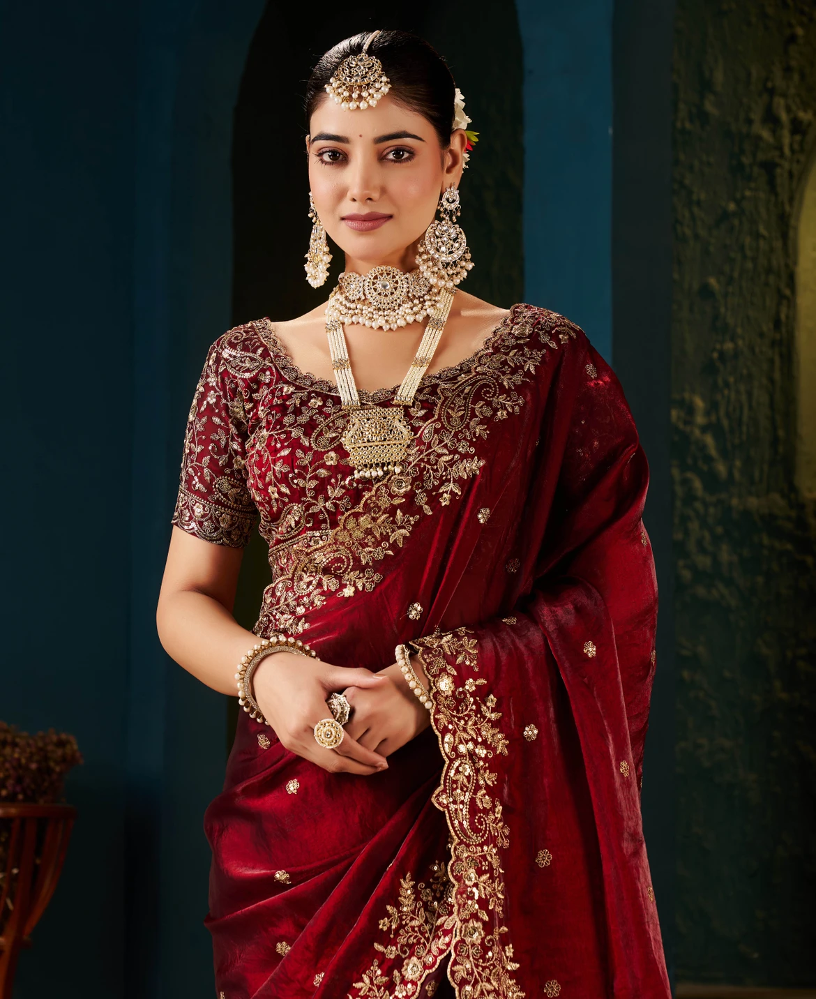 Laddu creation Embellished, Embroidered Bollywood Jimmy Jimmy, Silk Blend Saree (Maroon) - Image 2