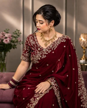 Laddu creation Embellished, Embroidered Bollywood Jimmy Jimmy, Silk Blend Saree (Maroon)